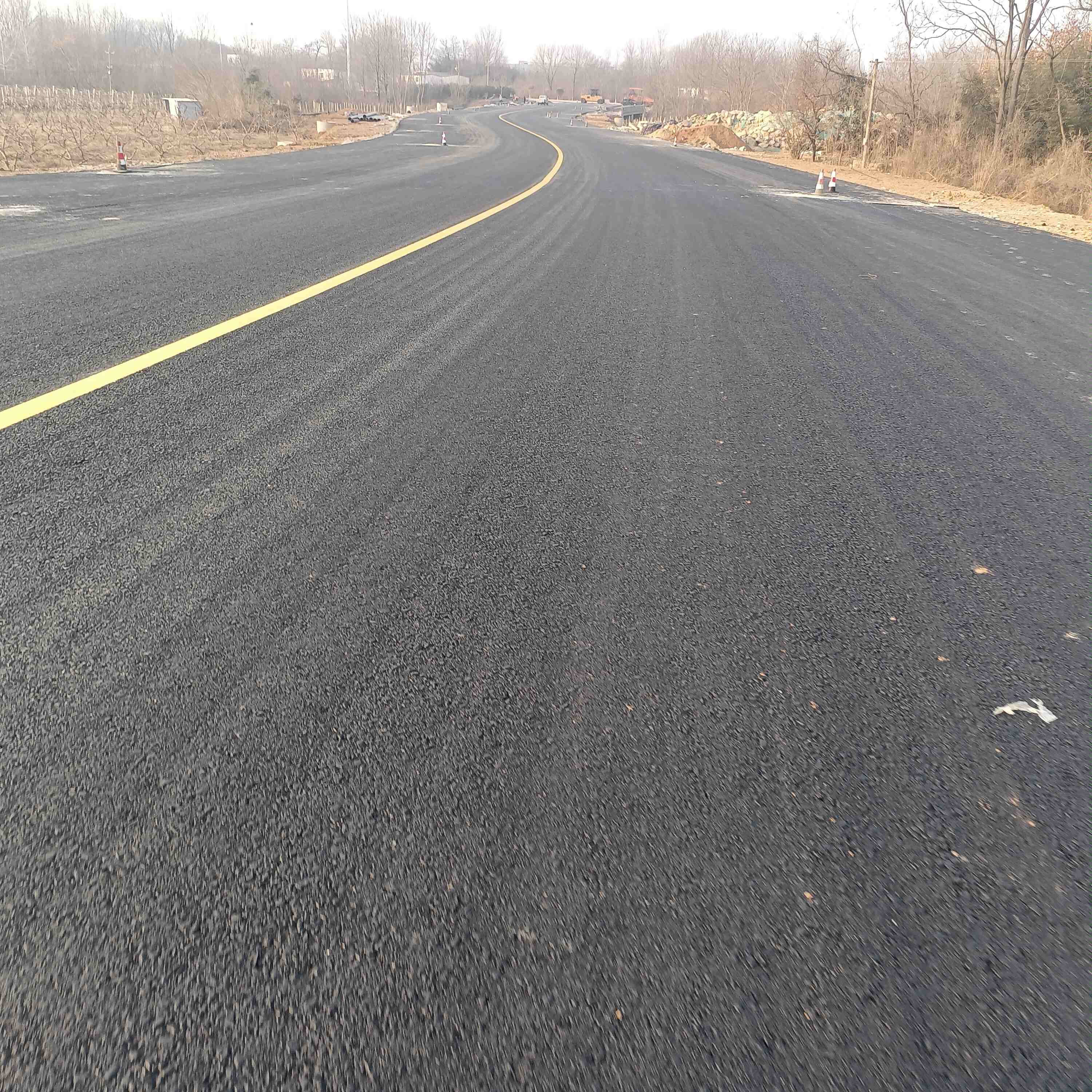 雷山匠谷三橋三路之萬戶街通車?yán)? /></p>
                                    <p style=